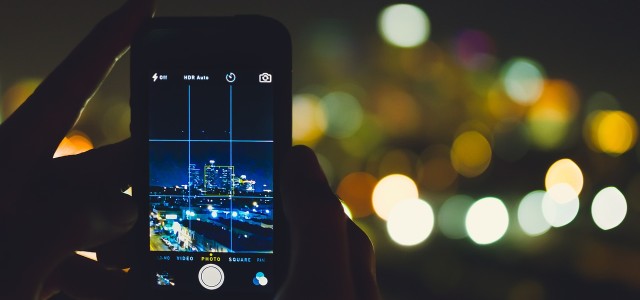 Via gli intrusi dalle foto con Monument Mode